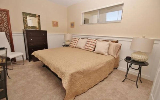 Golden Arms 610 Apartment 2