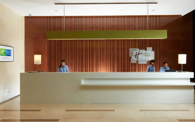 Holiday Inn Express Luoyang City Center by IHG