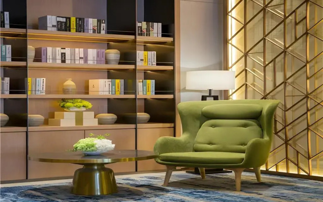 Borrman Hotel(Shanghai Hongqiao Railway Station National Exhibition Center Shop)