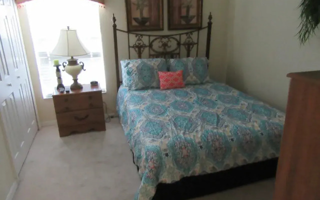 R1 Glenbrook 5 bed / 4 Bath