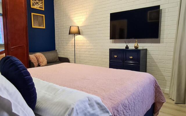 Мириады на улице Молодежная