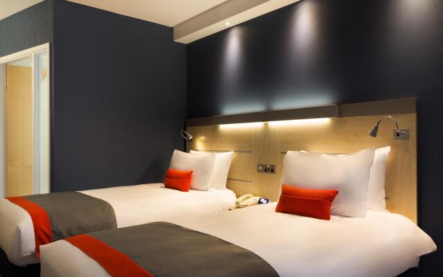 Holiday Inn Express London-Watford Junction, an IHG Hotel