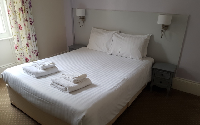 Alexandra Hotel
