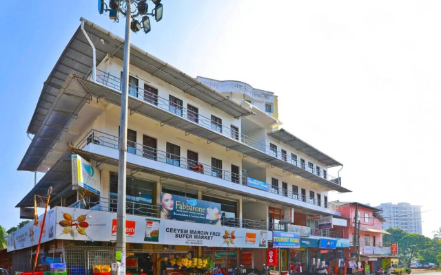 Vattekad Tourist Home by OYO Rooms