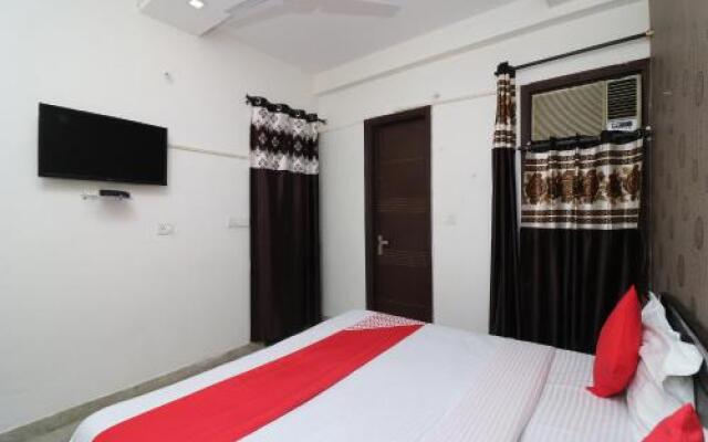 OYO 24283 Royal Rahul Residency
