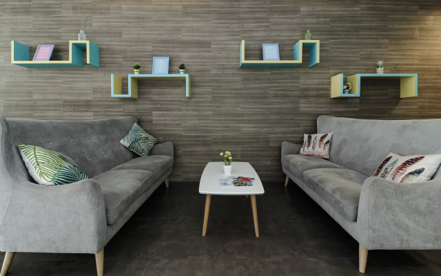 RedDoorz Plus near Tebet