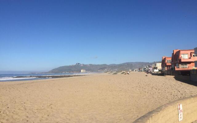 The Shores Inn and Beach Houses