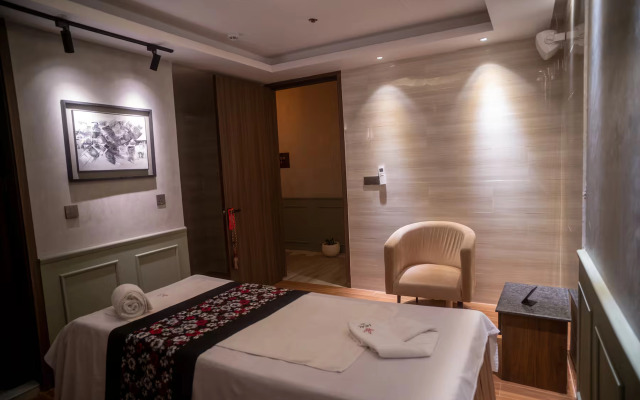 Ramada by Wyndham Cox's Bazar Kolatoli Beach