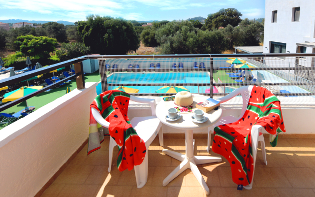 Anixis Hotel