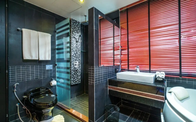 Absolute Bangla Suites Night Walking Street Rooftop Pool L-04