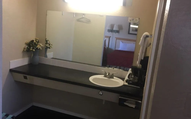 Economy Inn Reedsport