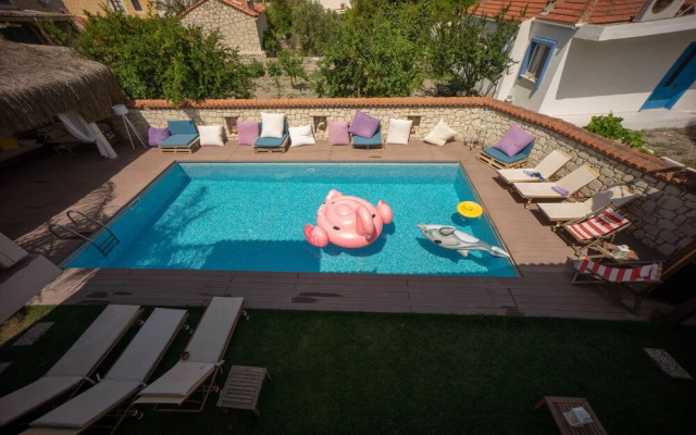 Nobela Hotel