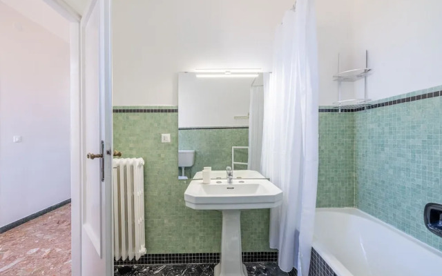 Sea View Central Apartment