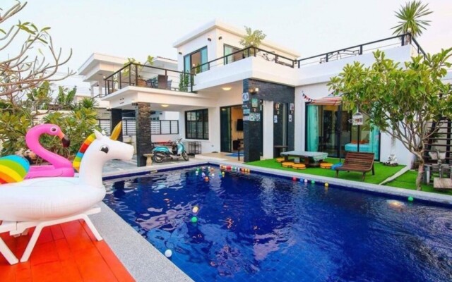 Lovely-Home Pool Villa