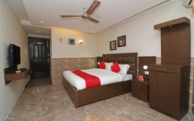 City Centre By OYO Rooms