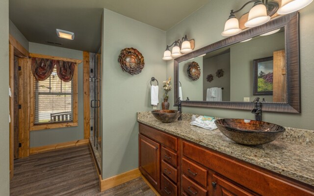 Splash Mansion - Four Bedroom Chalet