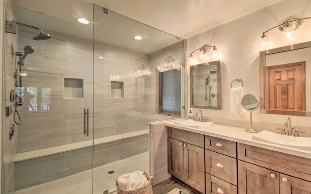 Chic Pinetop Retreat w/ Separate Apartment!