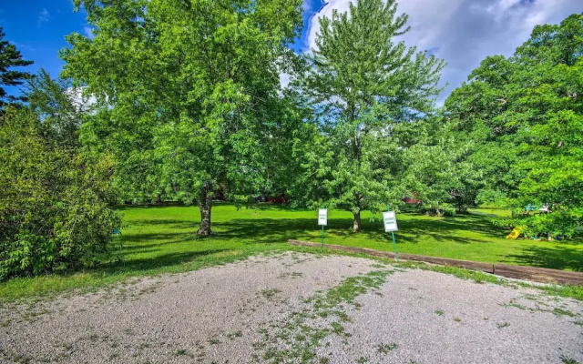 Cozy Hallsville Apartment w/ Shared Hot Tub!