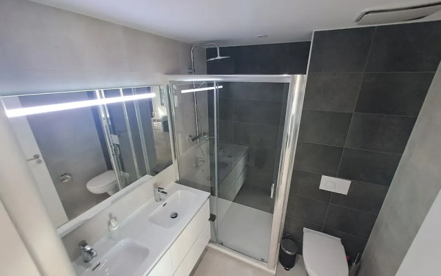 Beautiful Studio in Gibraltar - E1