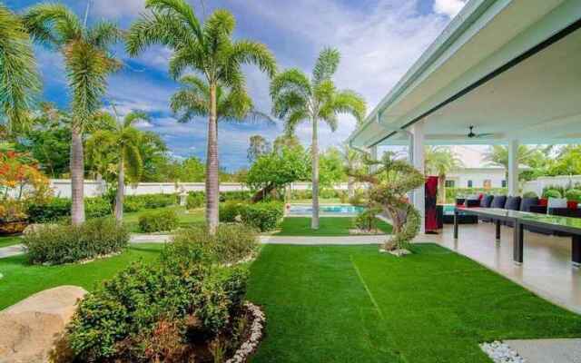 A J Hua Hin Panorama Pool Villa