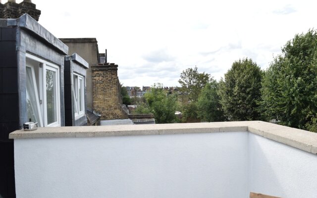 Modern 2 Bedroom Apartment in Balham