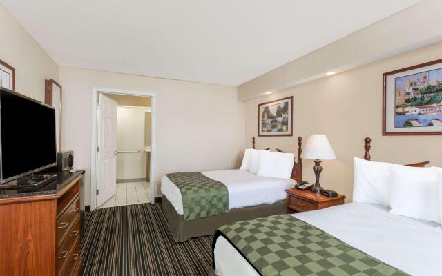 Super 8 by Wyndham Orangeburg North