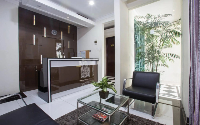 RedDoorz Plus near Pondok Indah Mall