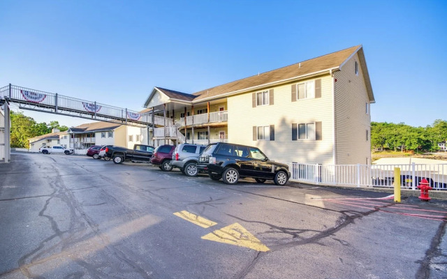 Pool + Dock Access: Osage Beach Retreat!