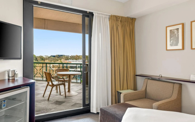 Amora Hotel Riverwalk Melbourne