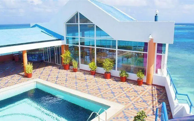 Calypso Beach Hotel