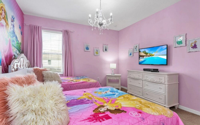 Broadoak Drive villa Solterra 5