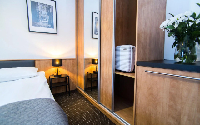 Warsaw - Apartments Apartamenty Sadyba