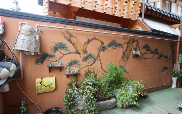 Jeonju Keun Judaengi Hanok Stay