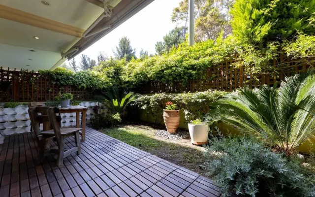 The Garden House at Alimos