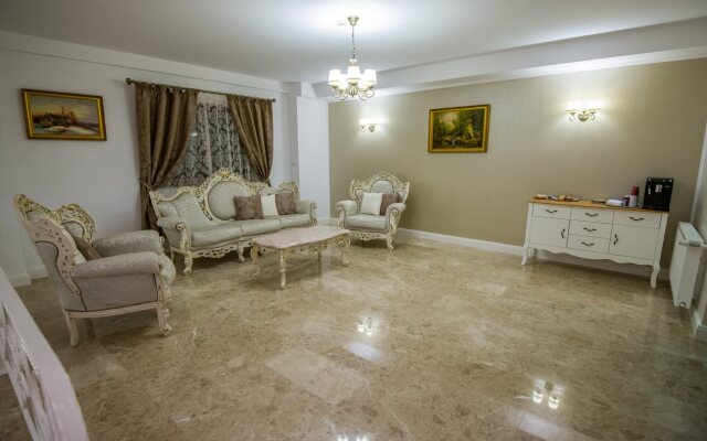 Pensiunea Holiday Villa