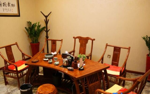Hetianxia International Hotel (Hotan Night Market)