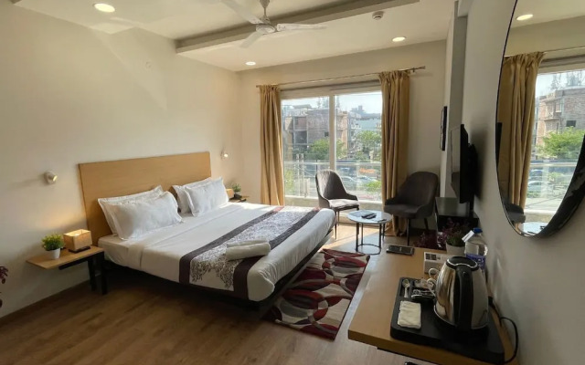 Saltstayz Express - Medicity (Near Medanta Hospital)