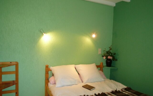 Simple holiday home with an oven in the heart of Burgundy