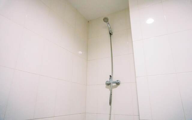 Nice And Comfy Studio At Ambassade Kuningan Apartment