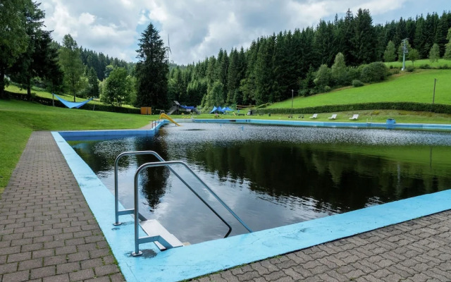 Blissful Apartment With Ski Storage,terrace, Garden, Heating