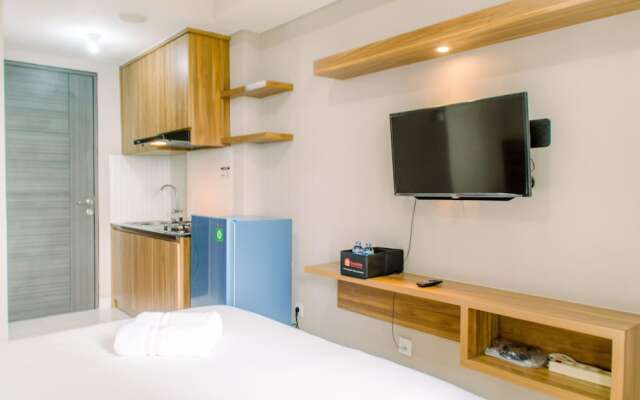 Comfy Studio At Amazana Serpong Apartment