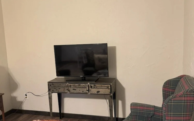 Arnett Rd. 124a 1 Bedroom Apts