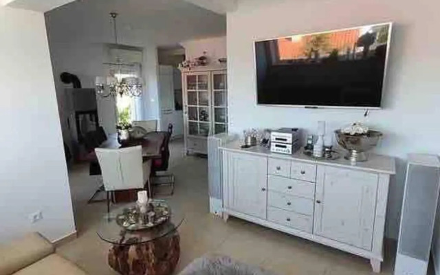 Villa Mala - Pool - Jacuzzi - 5 min. zum Meer