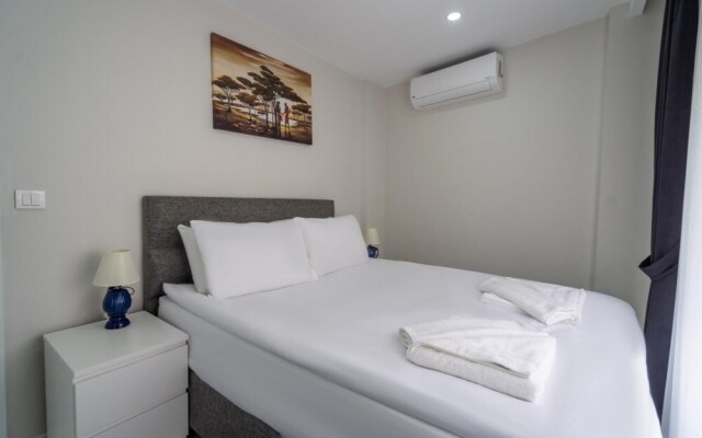 Apartment With Balcony Close to Beach in Muratpasa