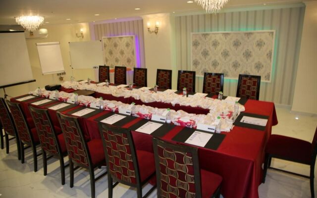 Tulip Inn Olaya House