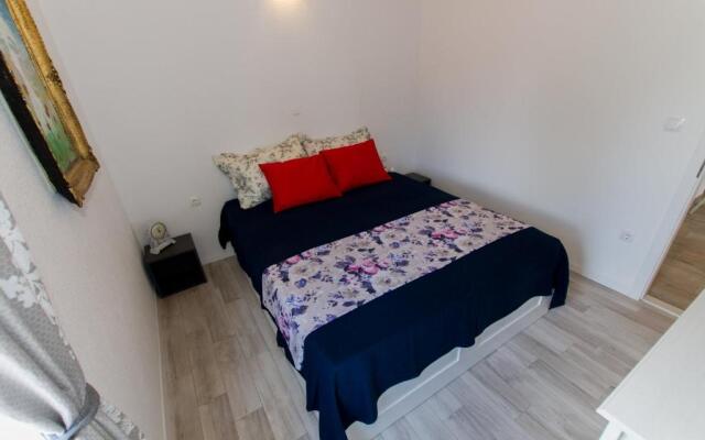 Summer Apartment