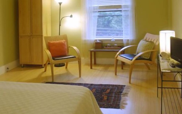 Old Granite Inn Bed & Breakfast