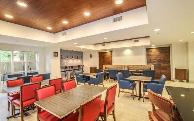 Holiday Inn Express Hotel & Suites Charleston-North by IHG