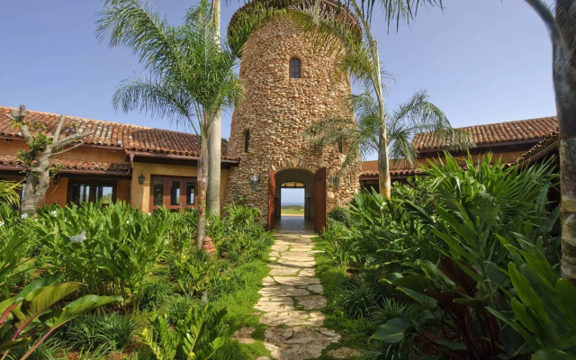 Royal Isabela