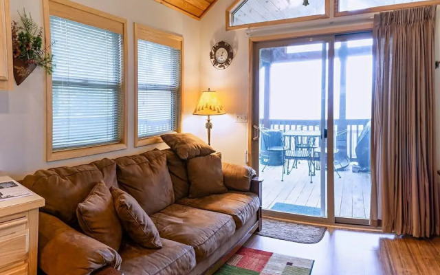 #45 The Cabins at Hyatt Lake-sleeps 4